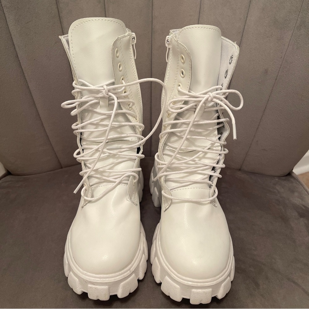 ✅ Military Style Combat Lug Boots Women's Size US. 6 White Ladies